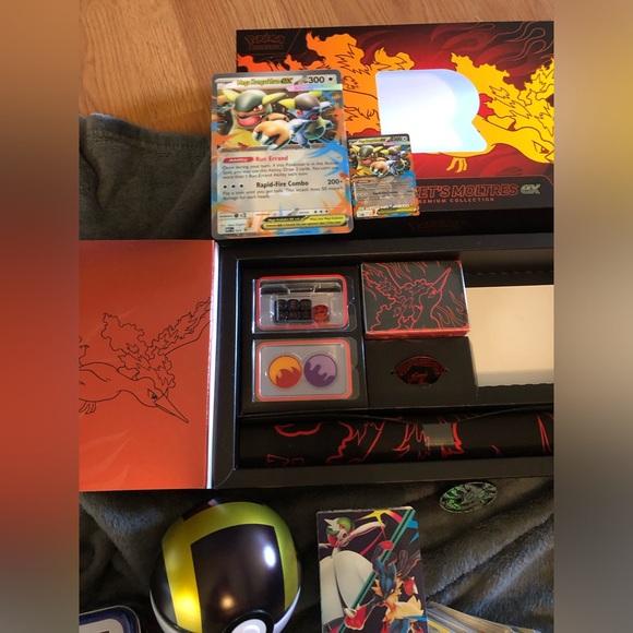 Pokemon Collector's Trading Card Set - Picture 7 of 9